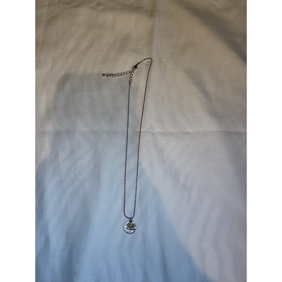 🌸✨Potential Silver/Gold Lotus Necklace - Picture 2 of 9